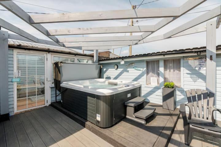 Dog Friendly Cottage 2 Mins To Beach With Hot Tub And Zappi Ev Lessingham Exterior foto